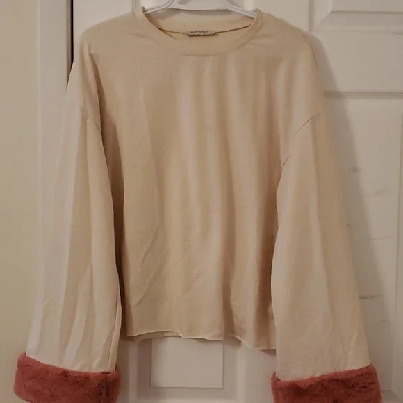 Cropped Top - Picture 3 of 8